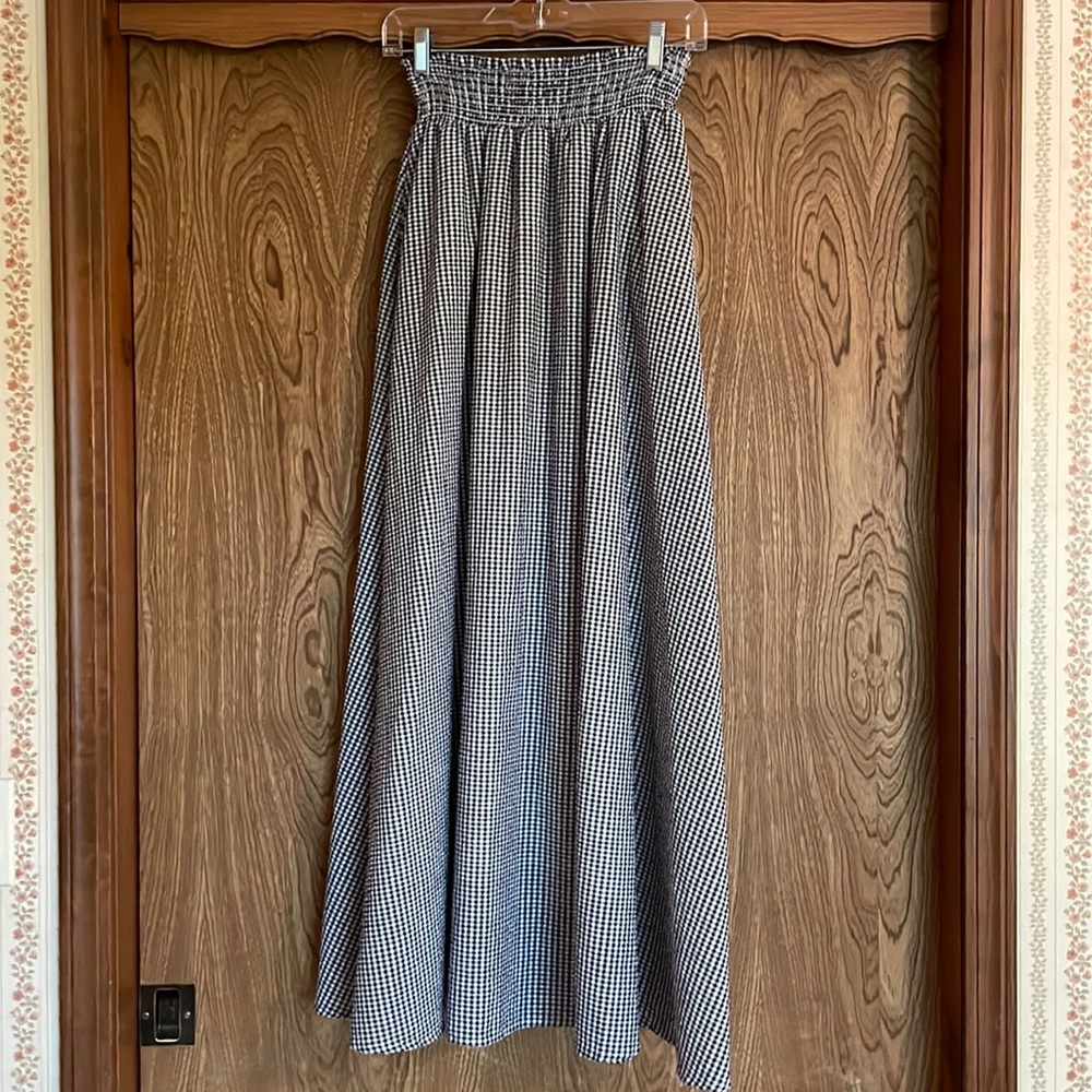 Black & white gingham maxi skirt, size small